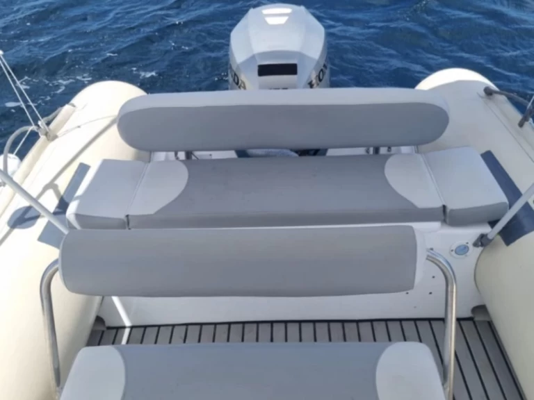 Schlauchboot mieten in Hyères zum besten Preis