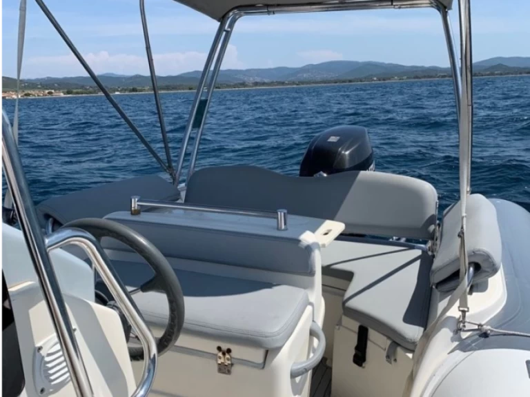 Schlauchboot mieten in Hyères - Bwa Sport 22 GTO