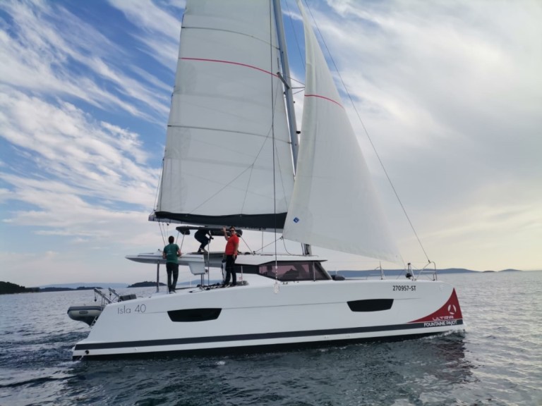 Katamaran mit oder ohne Skipper Fountaine Pajot mieten in Komolac