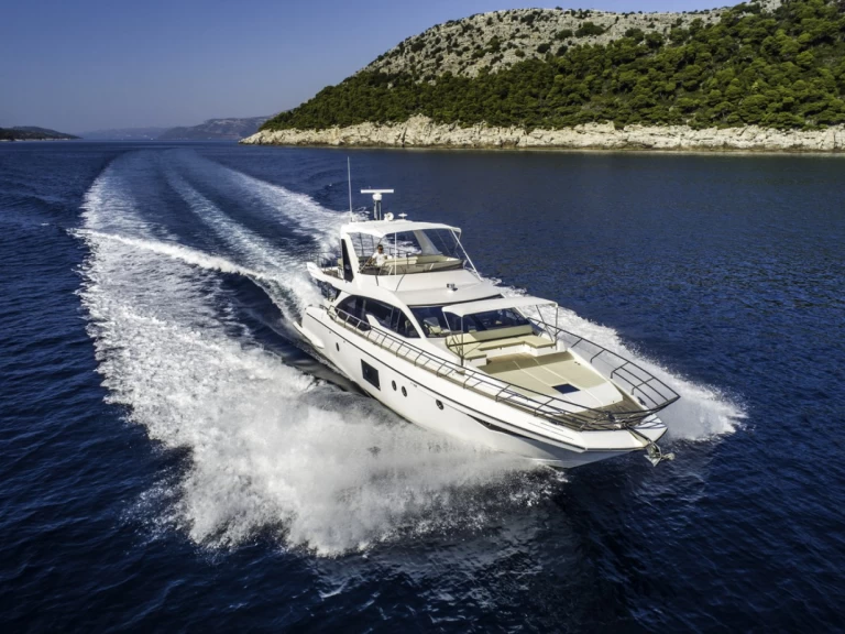 YachtCharter in Trogir - Azimut Azimut 66 auf SamBoat