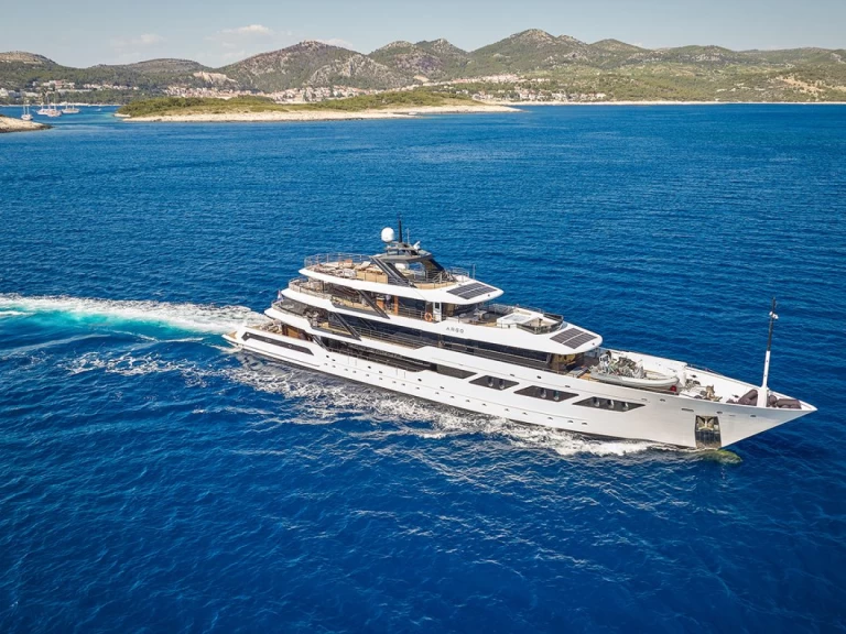 Vermietung Yacht Custom Made mit Führerschein