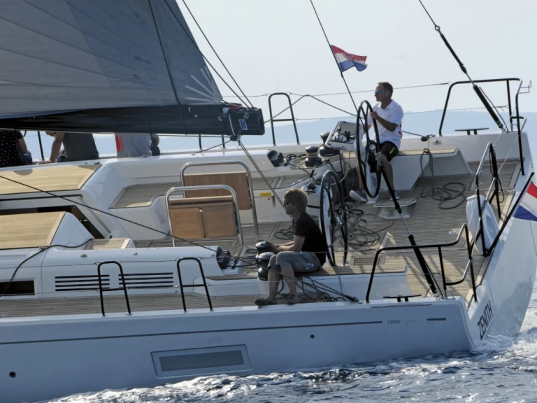 Ein Bénéteau First 53 mieten in Split