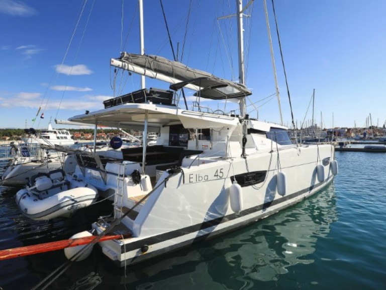 YachtCharter in Seget Donji - Fountaine Pajot Fountaine Pajot Elba 45 - 3 + 1 cab. auf SamBoat