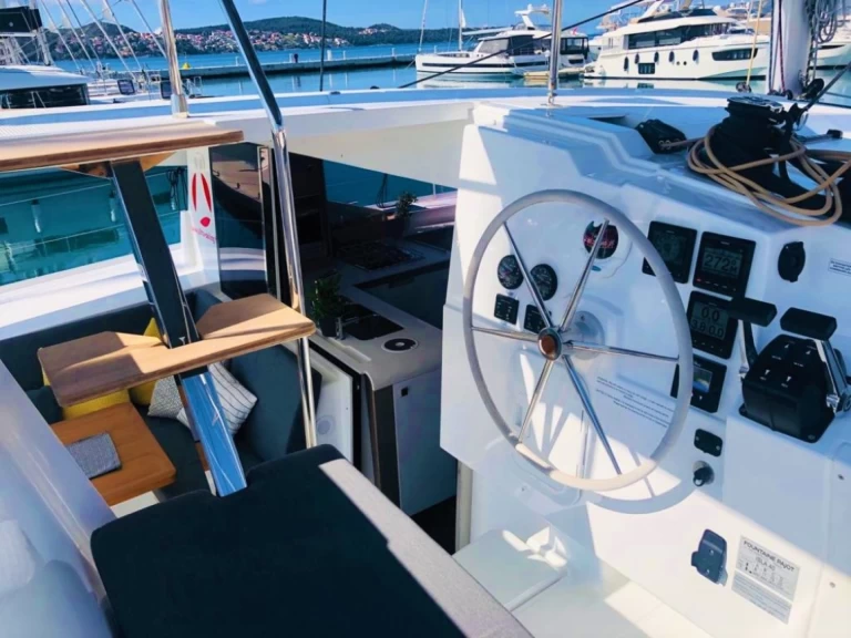 Bootsverleih Fountaine Pajot Isla 40 Komolac Samboat