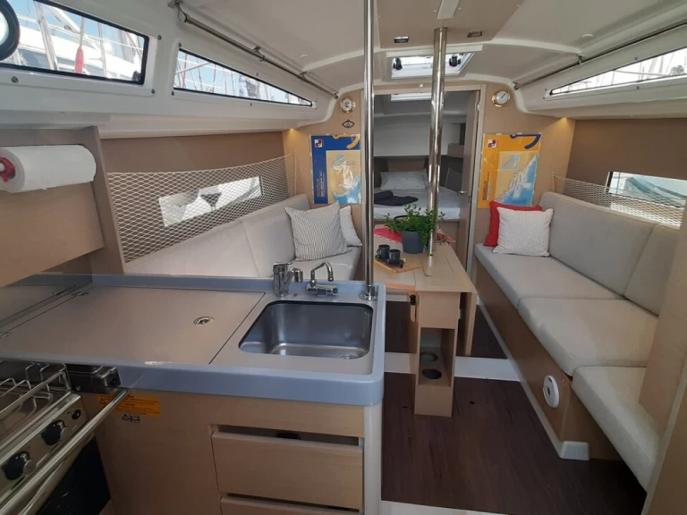 Vermietung Segelboot Bénéteau mit Führerschein