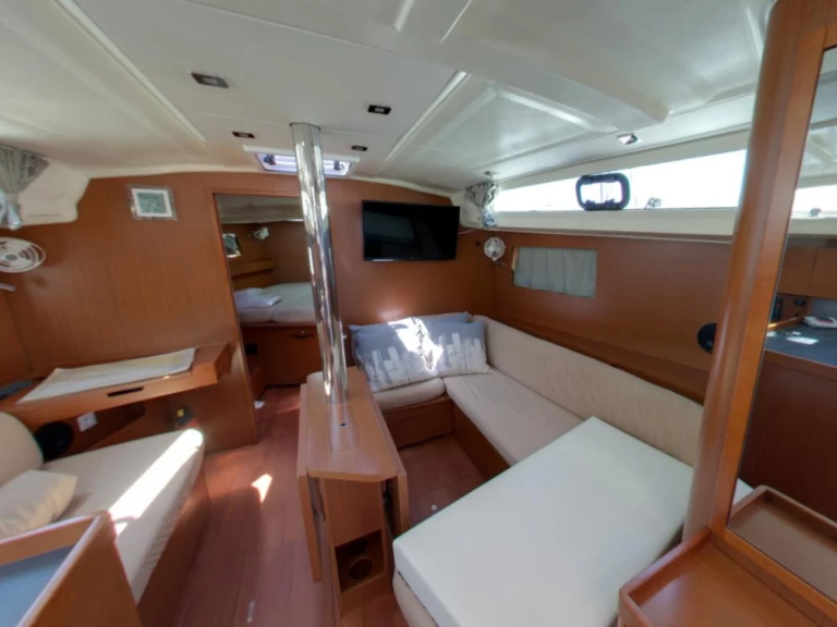 Vermietung Segelboot Bénéteau mit Führerschein