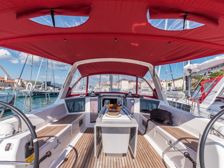 Ein Bénéteau Oceanis 45 mieten in Split