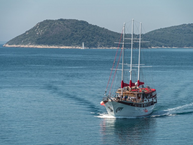 Segelboot mieten in Split - Custom Made Barbara
