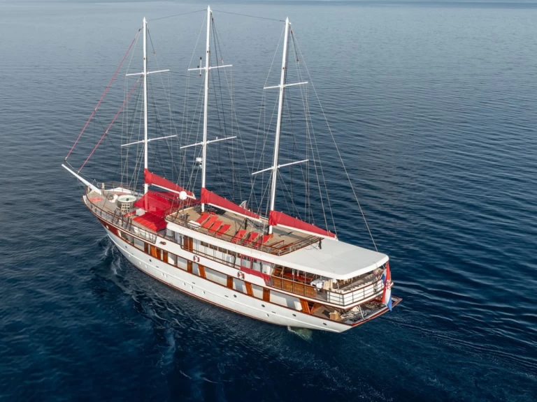 Custom Made Barbara mieten Split