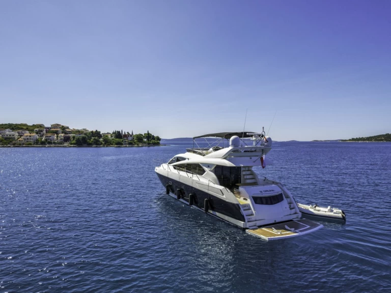 YachtCharter in Trogir - Sunseeker Sunseeker Manhattan 63 auf SamBoat