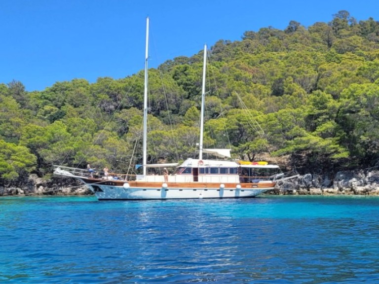 Ein Custom Made Vito mieten in Split