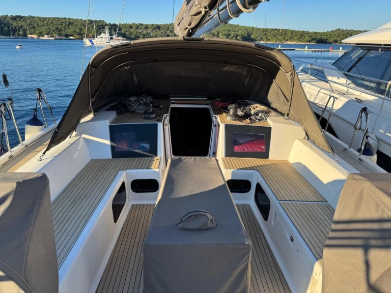 Segelboot mieten in Šibenik zum besten Preis