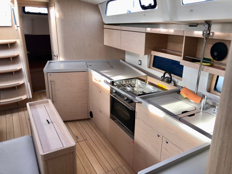 YachtCharter in Sukošan - Bénéteau Oceanis 46.1 auf SamBoat