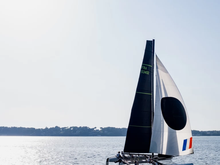 Katamaran mit oder ohne Skipper Extreme 40 mieten in Larmor-Baden