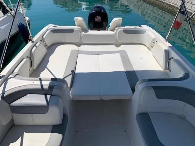 Motorboot mit oder ohne Skipper Bayliner mieten in Juan-les-Pins
