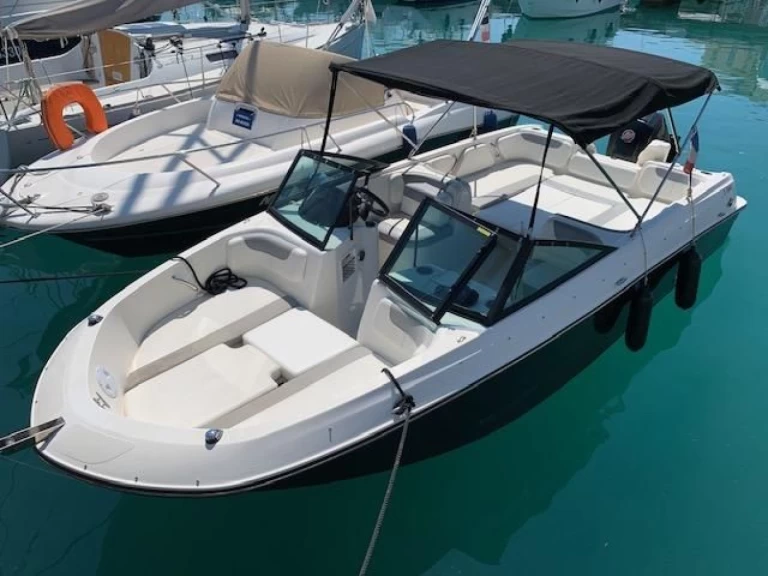 Motorboot mieten in Juan-les-Pins zum besten Preis