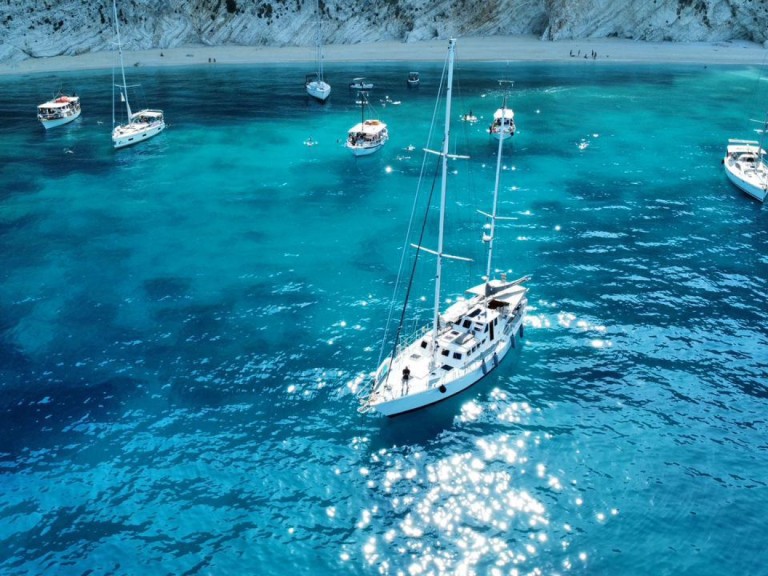Ein  Ketch  mieten in Fiskardo Marina