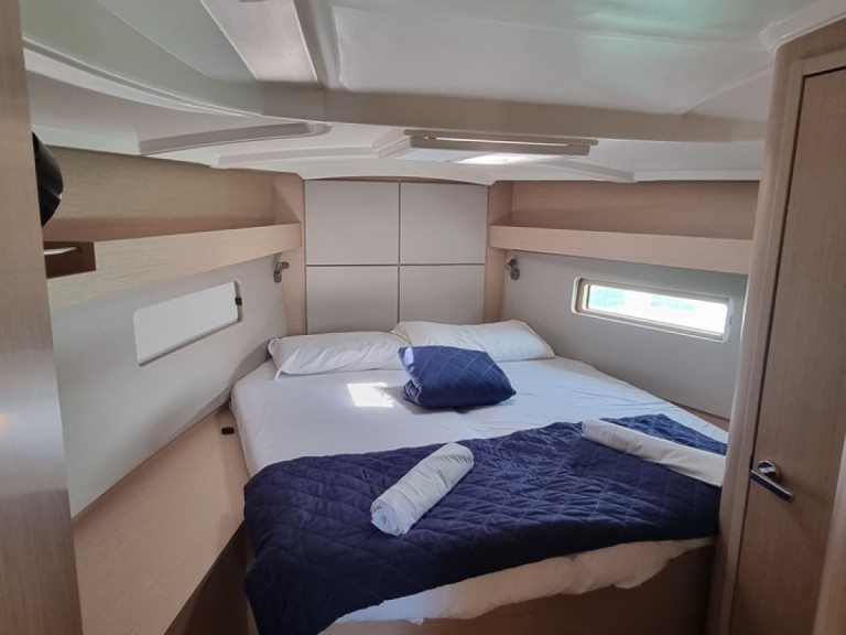 Segelboot mieten in Cugnana Verde zum besten Preis