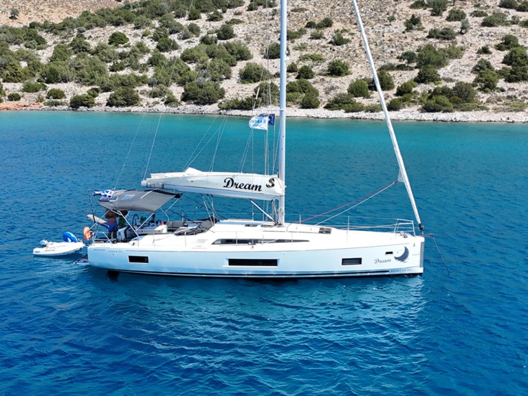 Ein Bénéteau Oceanis 46.1 mieten in Álimos
