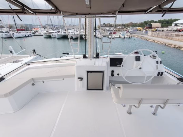 Boot mieten Raiatea Island günstig Bali 5.4