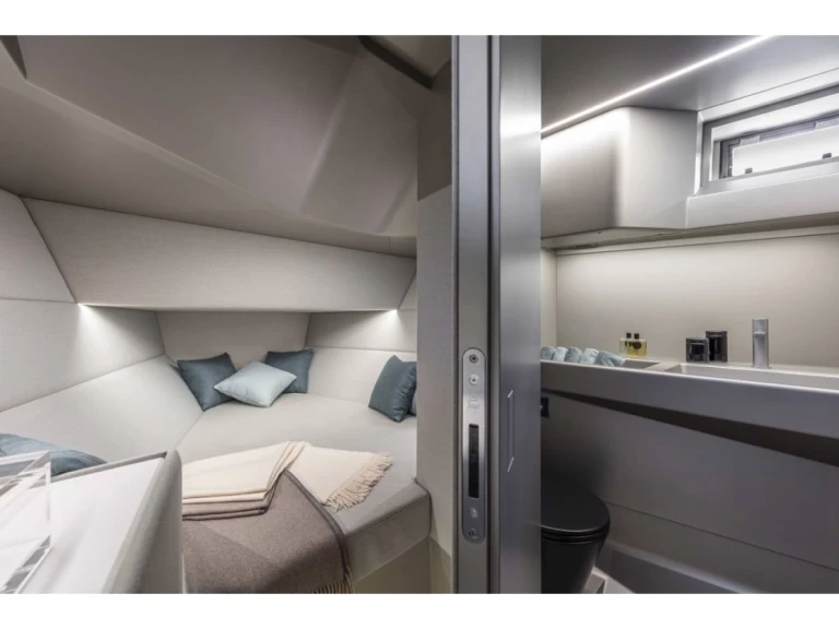 Motorboot mit oder ohne Skipper Wally mieten in Órmos Bay