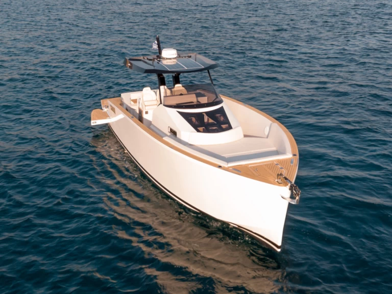 Ein Vanguard Tesoro T40 mieten in Órmos Bay