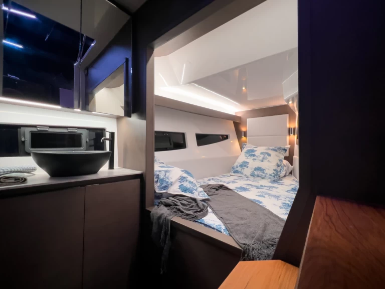 Vermietung Motorboot Vanguard mit Führerschein