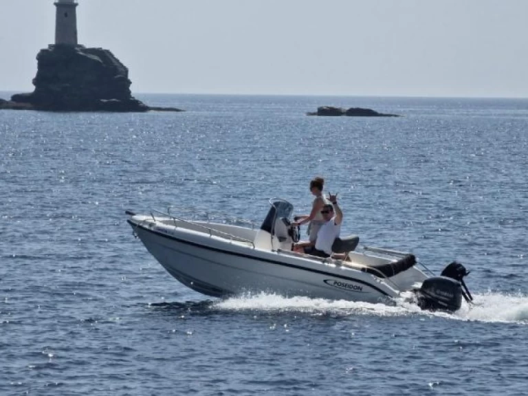 Motorboot mit oder ohne Skipper Poseidon mieten in Andros