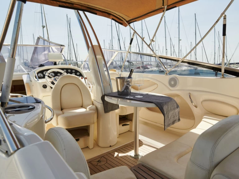 Motorboot mit oder ohne Skipper Cranchi mieten in Chaniá