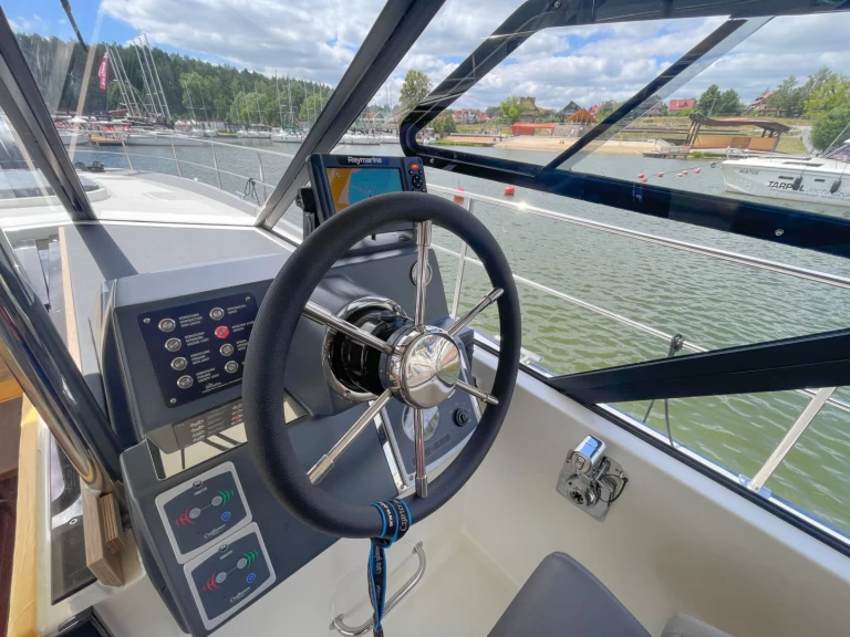 Motorboot mit oder ohne Skipper Delphia mieten in Wilkasy