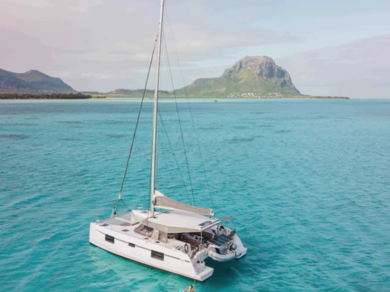 Katamaran mieten in Ornós zum besten Preis