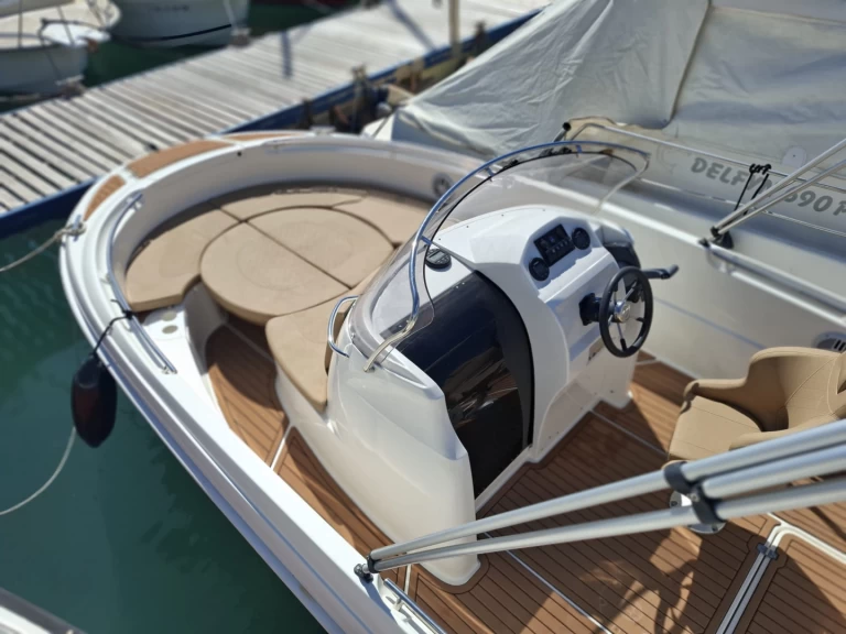Motorboot mit oder ohne Skipper AQUA mieten in Puerto Deportivo De La Duquesa