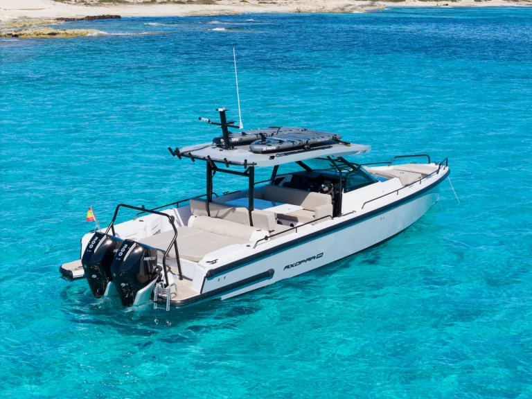 Ein Axopar 37 Sun Top Mediterranean mieten in Santa Eulària des Riu