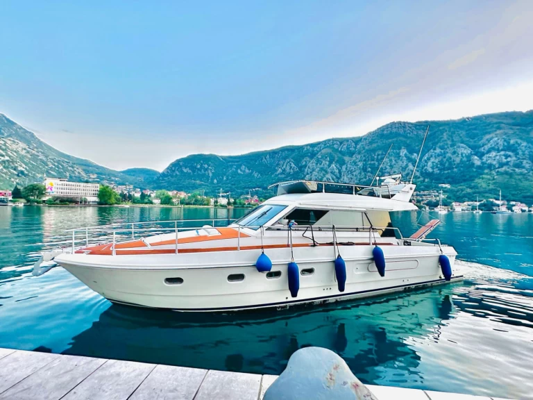 YachtCharter in Vlora - Ferretti Altura 39 auf SamBoat