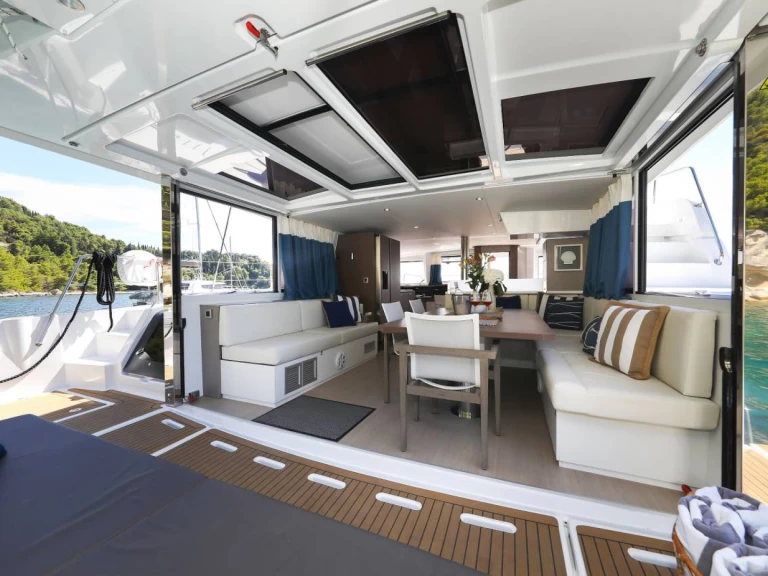 Katamaran mieten in Portimão zum besten Preis