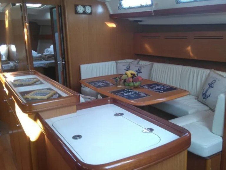 Bootsverleih Bénéteau Cyclades 50.4 Álimos Samboat