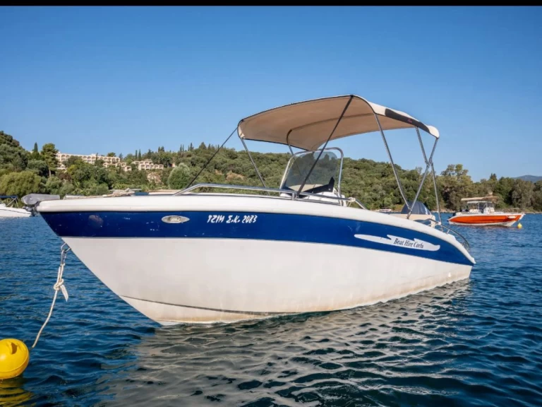 Vermietung Motorboot Trimarchi mit Führerschein