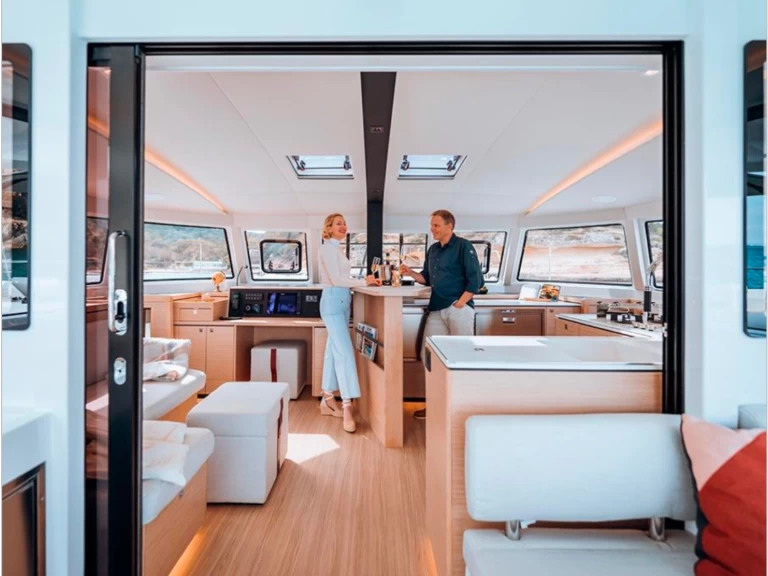 Katamaran mit oder ohne Skipper Nautitech mieten in Néa Péramos