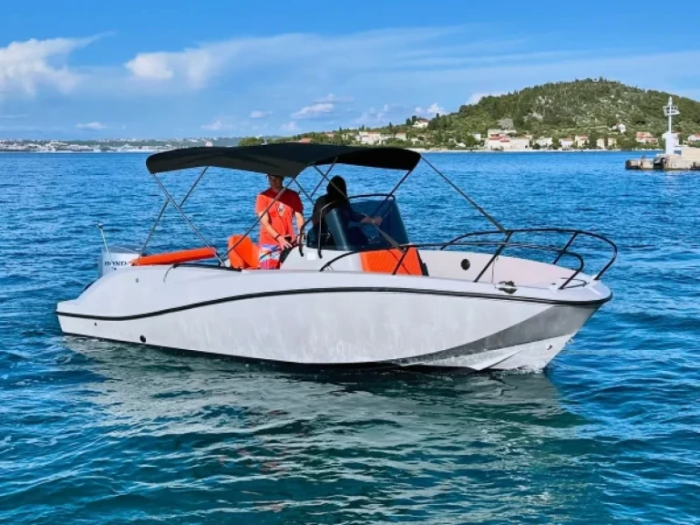 Motorboot mieten in Kukljica zum besten Preis
