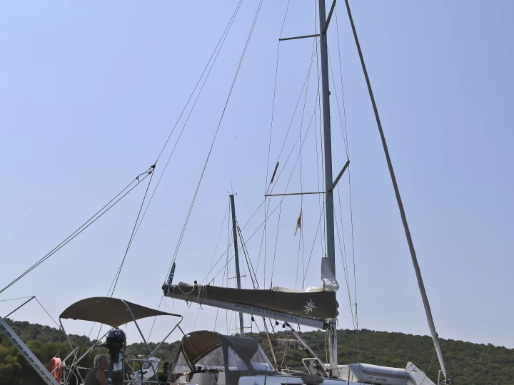 Ein Jeanneau Sun Odyssey 33i mieten in Volos