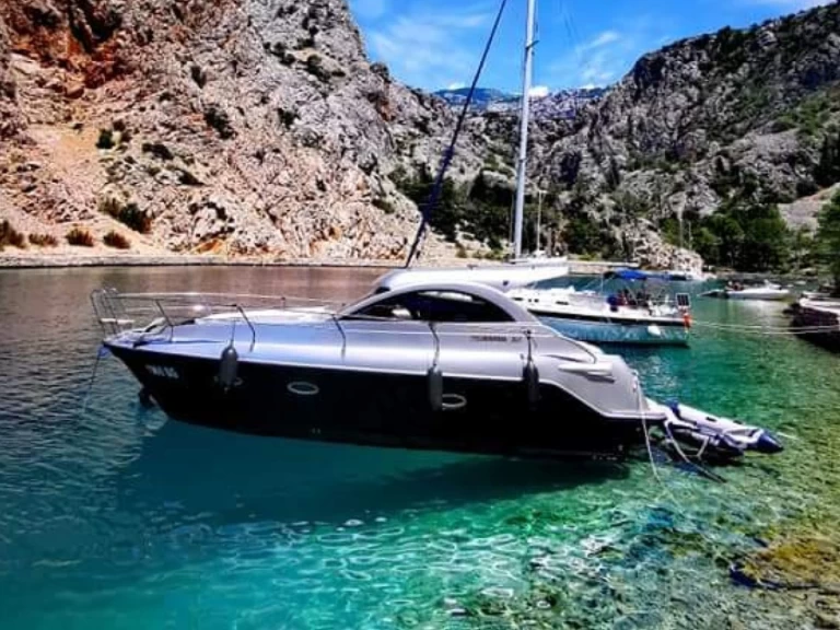 Vermietung Motorboot Mirakul mit Führerschein