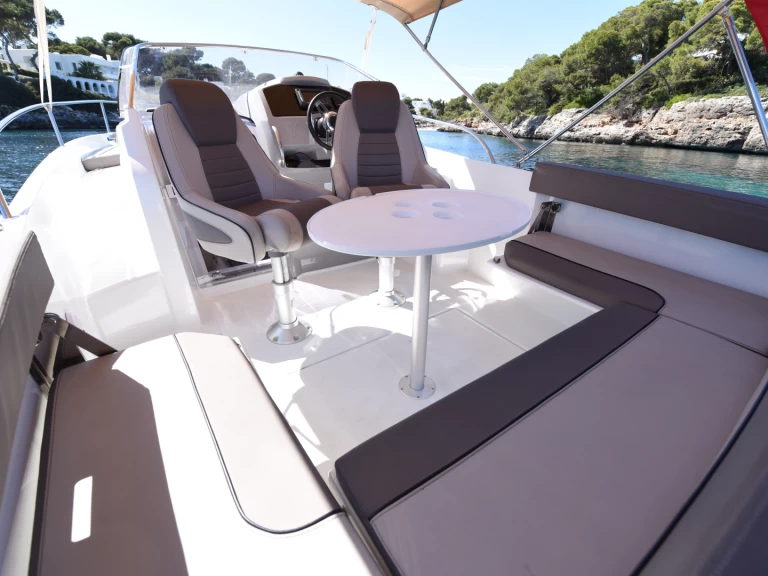 Ein Jeanneau Cap Camarat 7.5 WA Serie 2 mieten in Cala d'Or