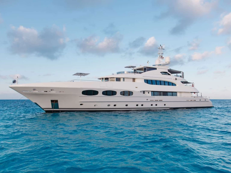 Ein Heesen ODYSSEA mieten in Costa Rica