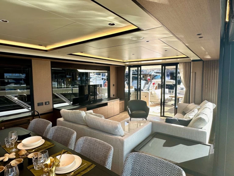 Yacht mit oder ohne Skipper Absolute mieten in Provence-Alpes-Côte d'Azur
