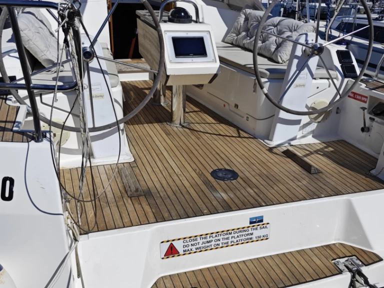 Bavaria Cruiser 37 mieten Punat