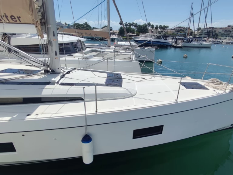 Boot mieten Le Marin günstig Oceanis 51.1