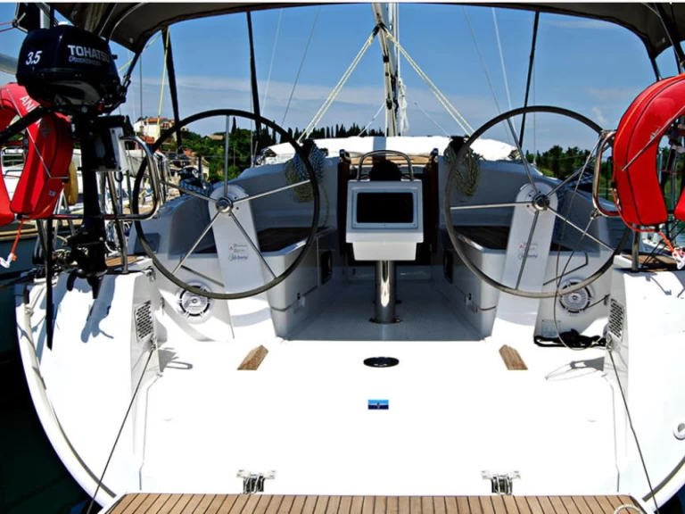 YachtCharter in Gouviá - Bavaria Bavaria 37 auf SamBoat