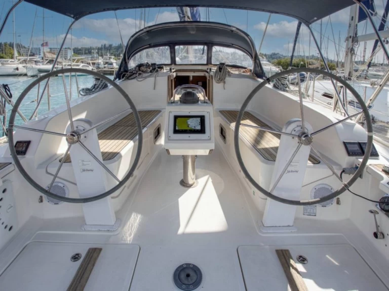 Bavaria Cruiser 41 mieten Gouviá