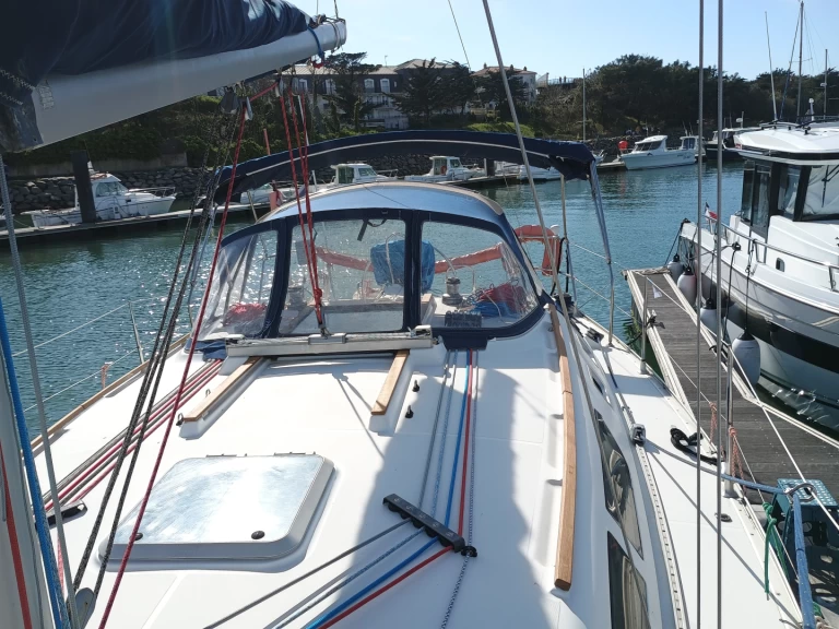 Ein Jeanneau Sun Odyssey 37 mieten in Saint-Gilles-Croix-de-Vie