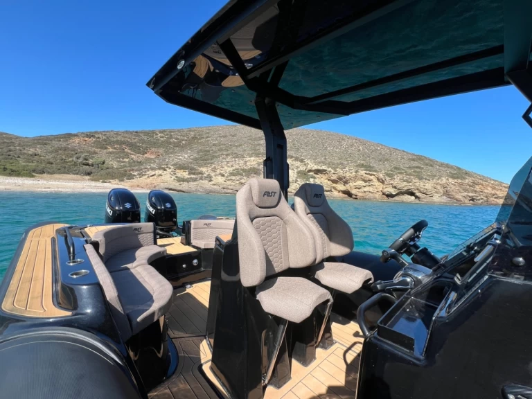 Ein Fost Matrix 32 mieten in Serifos